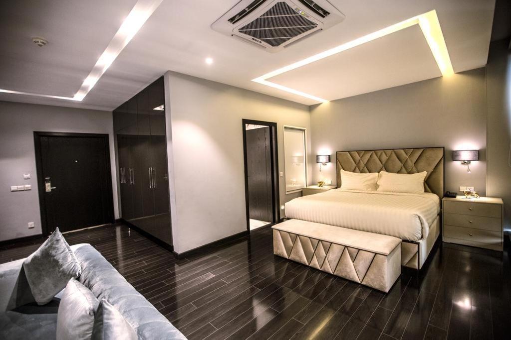 Grand Ittehad Boutique Hotel ลาฮอร์ ภายนอก รูปภาพ